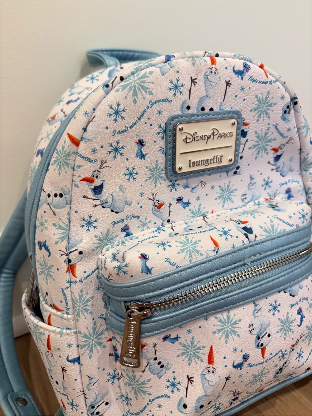 RARE Disney Loungefly Olaf Snowflake Mini Backpack in Light Blue and White